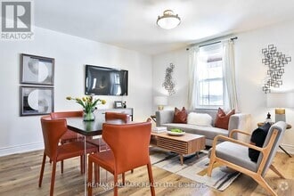 Building Photo - 535 Westmount Ave