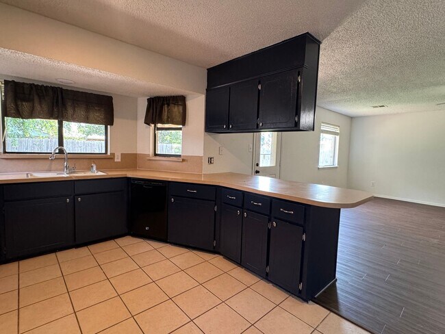 Foto del edificio - 4718 SE 47th-COMING SOON!