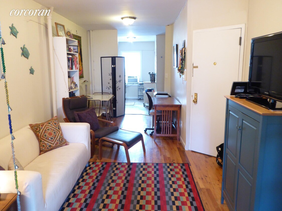 Primary Photo - 620 5th Ave