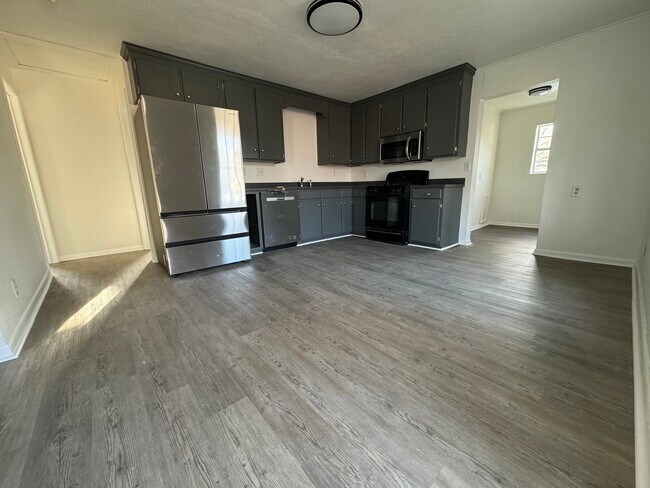 Foto del edificio - 722 W Spring St