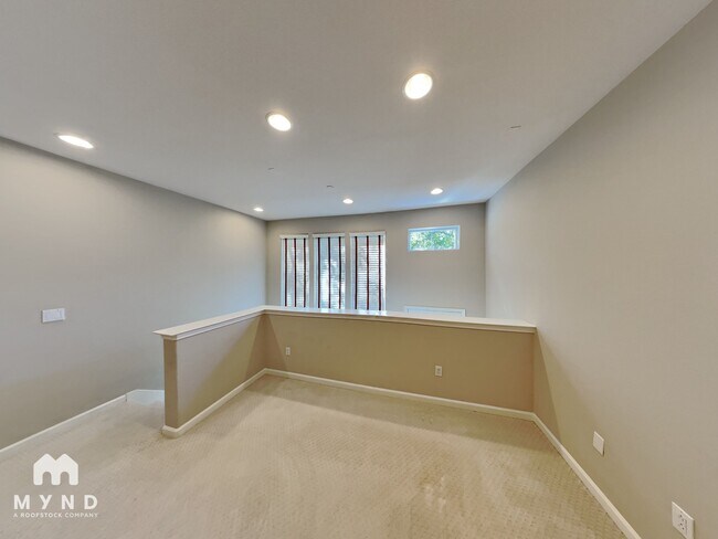 Foto del edificio - 906 Cole Pl