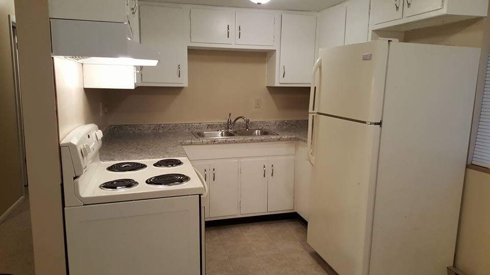 Primary Photo - 801 E Clinton St