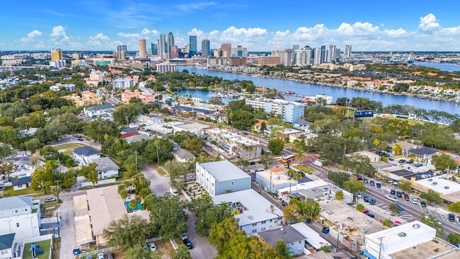 You too can live on Davis Islands! - Davis Islands Apartments