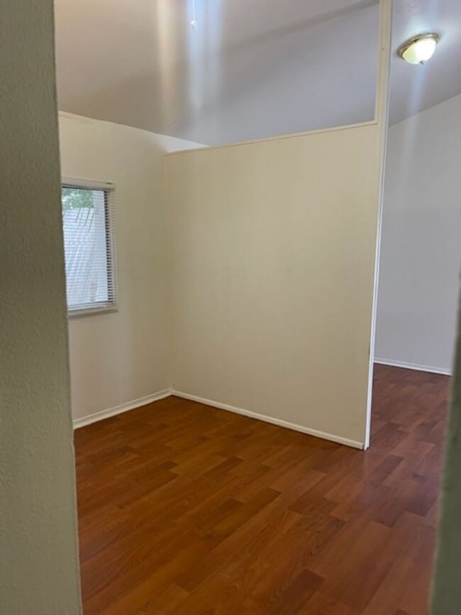 Building Photo - Price Reduced!! 1 bedroom Home in Old Town...