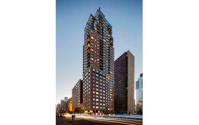 Foto del edificio - 200 West 60th Street