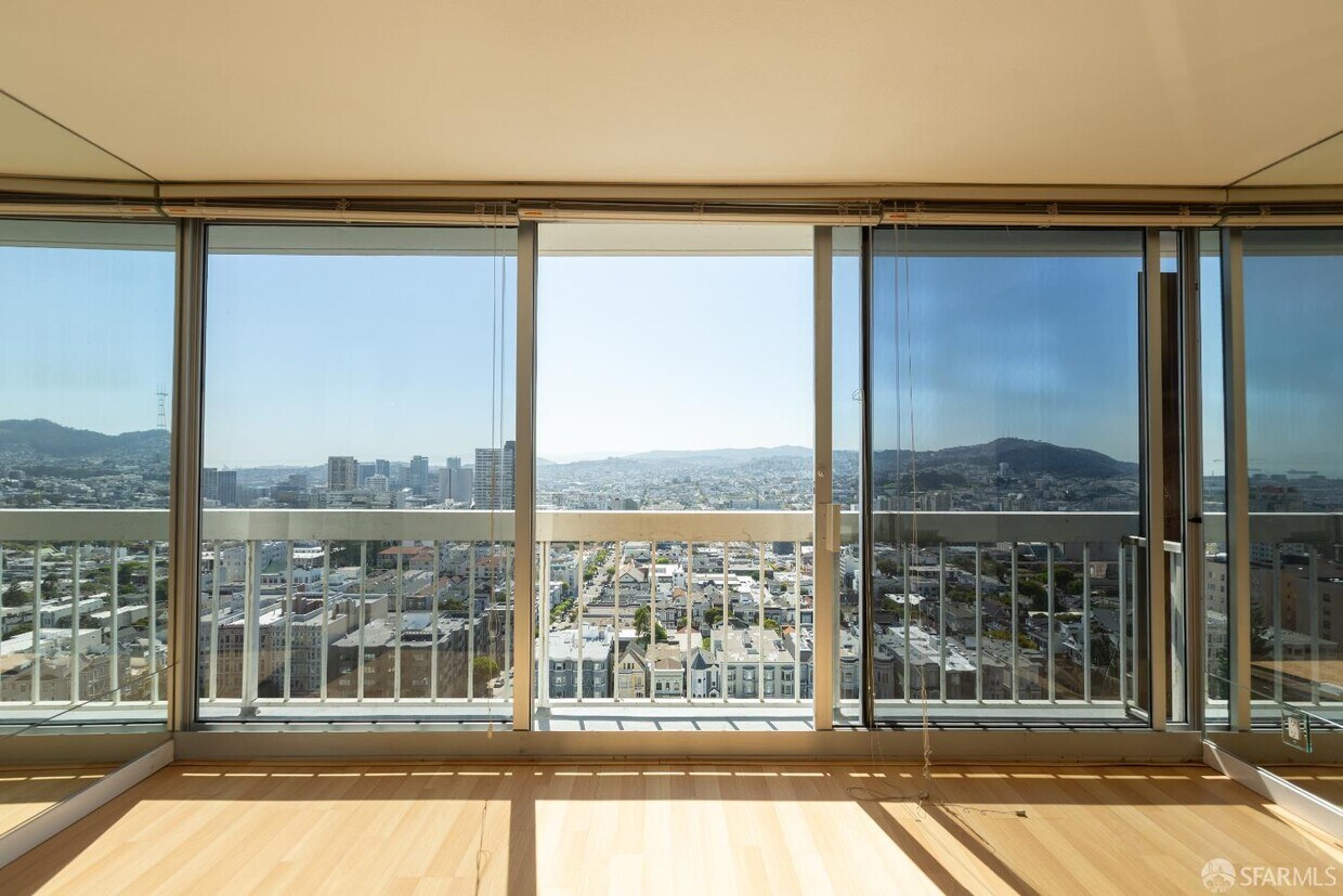 Foto principal - 2200 Sacramento St
