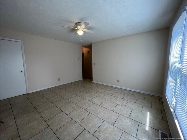 Building Photo - 912 Emory Ct
