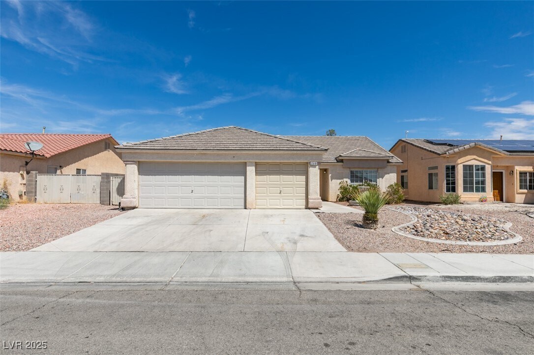 Foto principal - 2510 Roaring Lion Ave