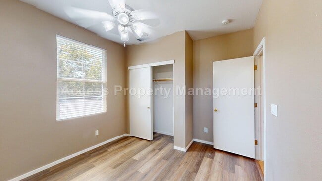 Building Photo - 1245 W Springer Dr