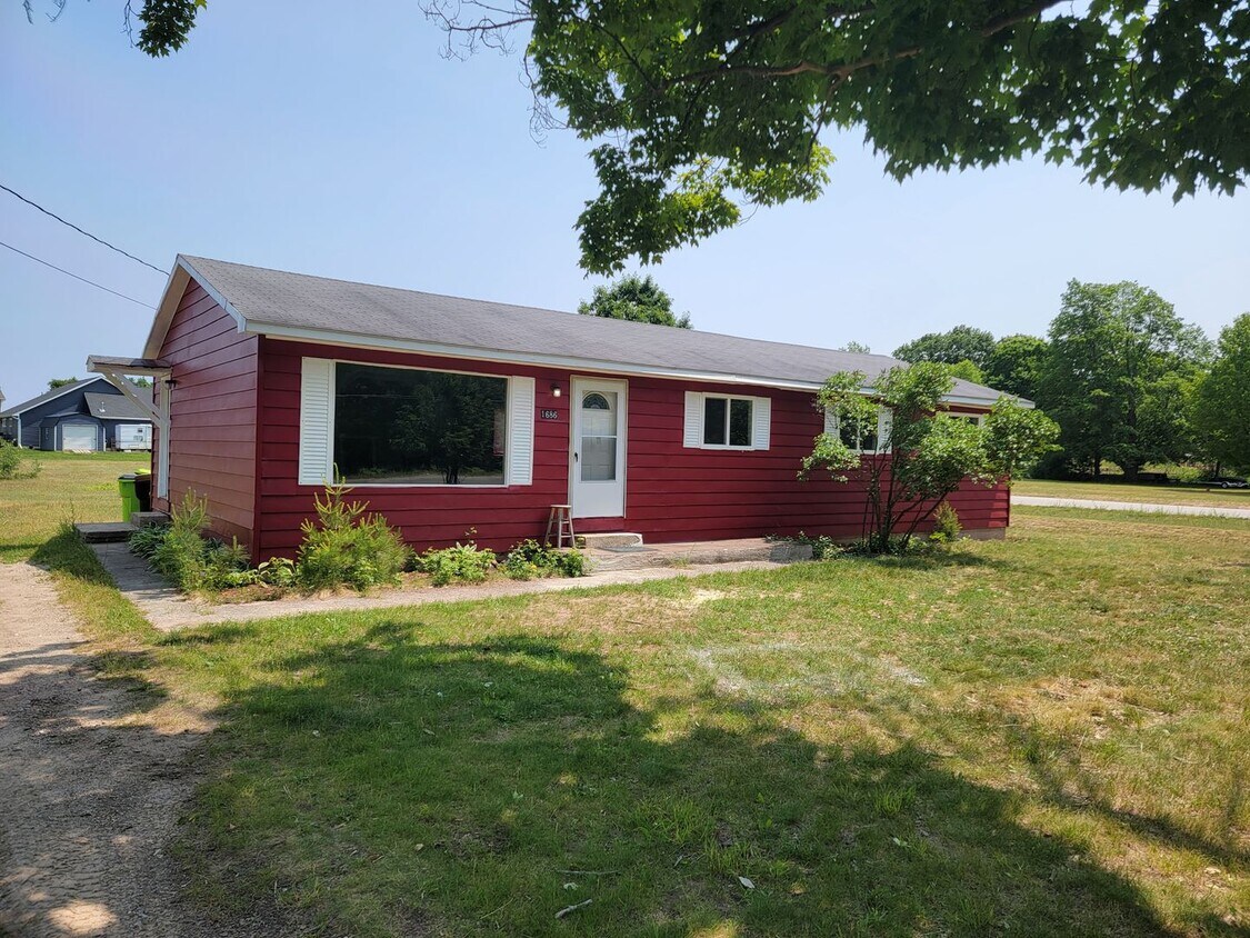 Foto principal - 3 bed 1.5 Bath, Walking Distance to West W...