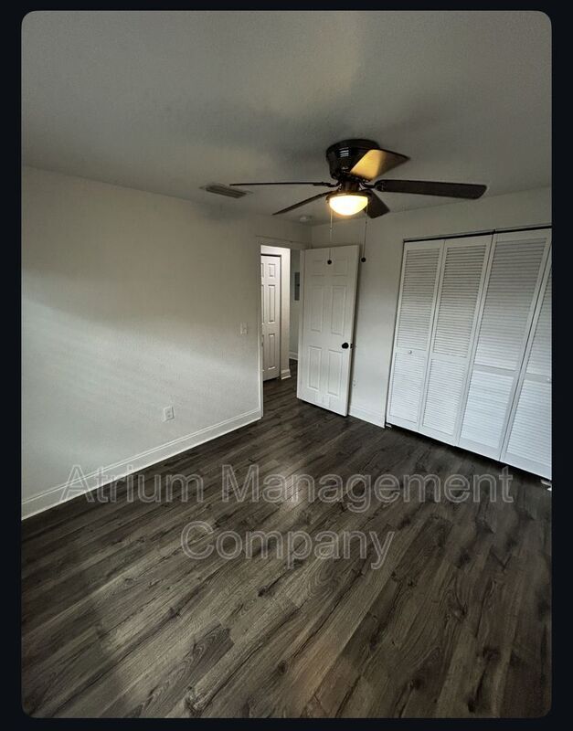 Foto del edificio - 8503 N Semmes St