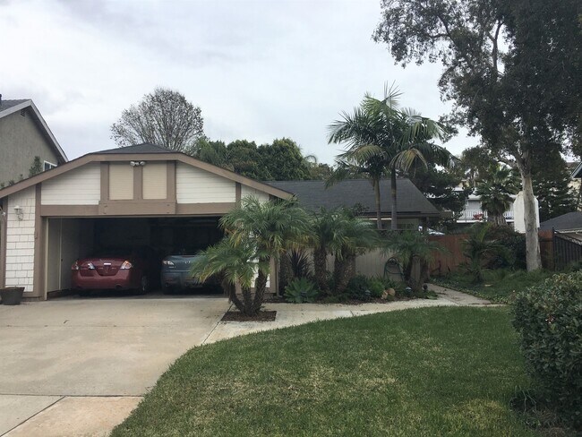 Foto del edificio - Three Bedroom House in Lemon Grove!!!