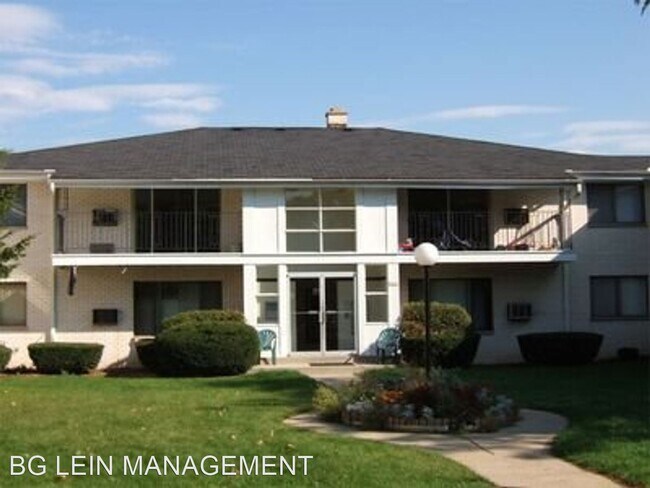 Foto del edificio - 3800-3840 S 84th St