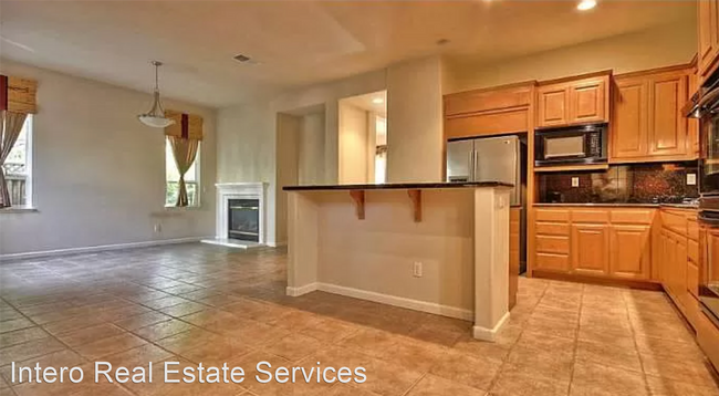 Foto del edificio - 4 br, 2.5 bath House - 1060 Garrity Way