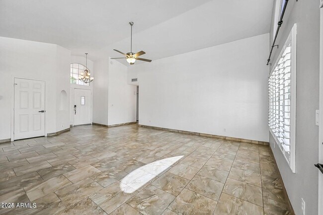 Foto del edificio - 4627 E White Aster St