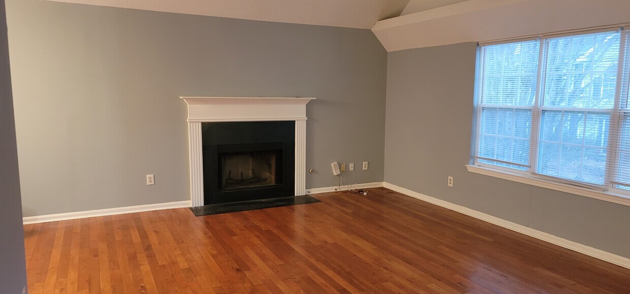 Foto del edificio - 2239 Creekview Trail