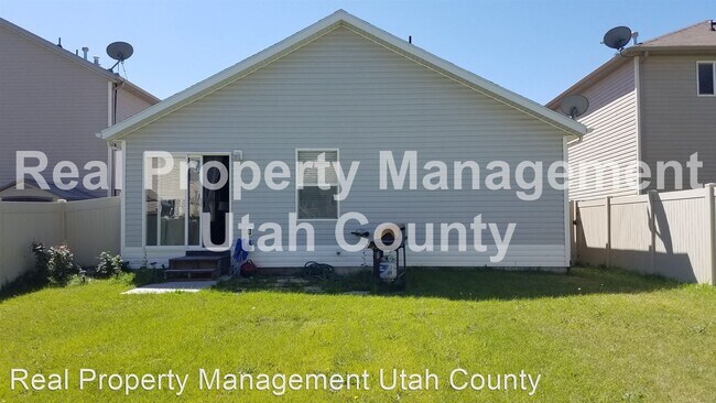 Building Photo - 3 br, 2 bath House - 2087 E Summit Way