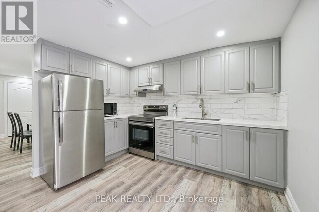 Building Photo - 70 Daffodil Pl