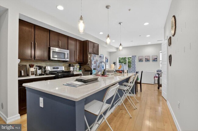 Foto del edificio - 1504 Earl St