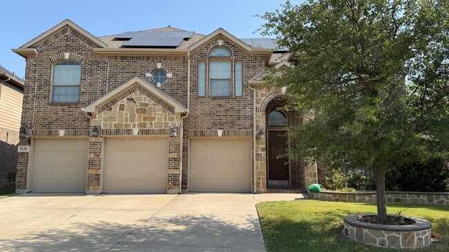 Foto del edificio - 5628 Sleepy Creek Ln