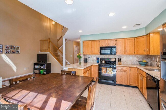 Foto del edificio - 404 Pebble Creek Ct