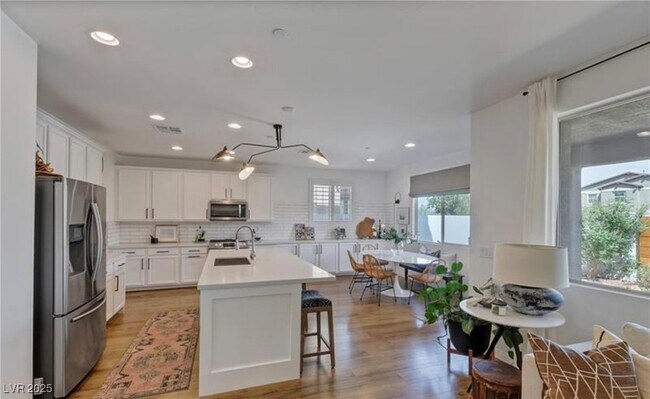 Building Photo - 3062 Tranquil Carol Ct