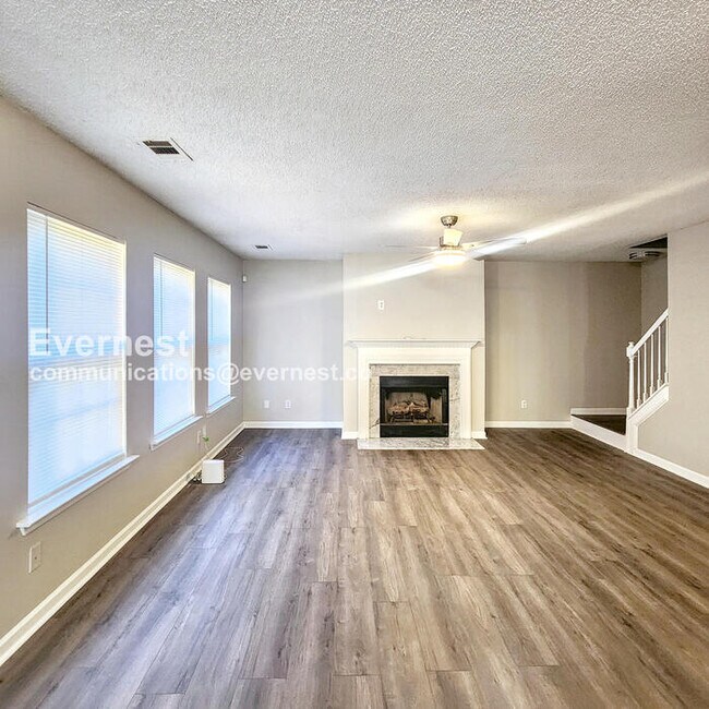 Foto del edificio - 3507 Devon Chase Rd