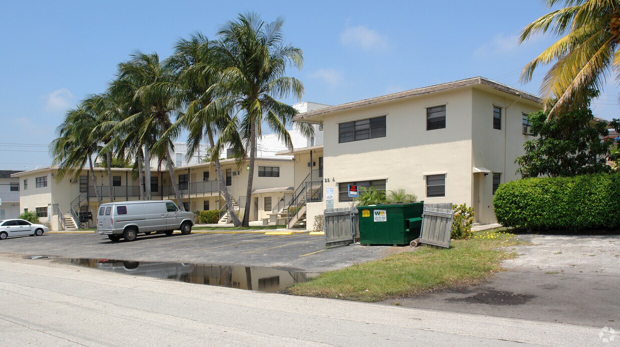 Building Photo - Florence Villas Apartments