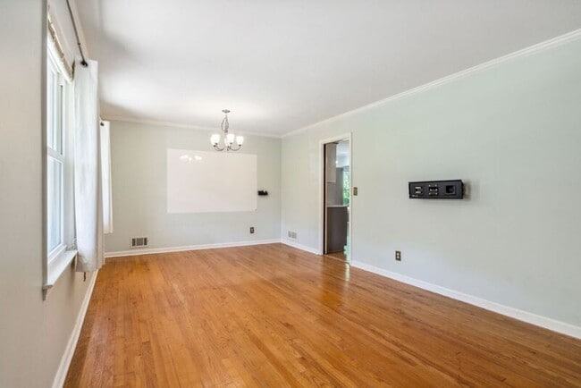 Building Photo - 1876 Cameo Ct