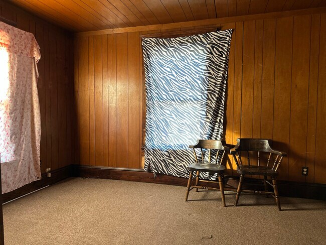 Building Photo - 2228 11th St SW