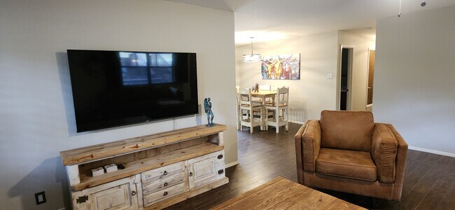 Foto del edificio - 212 Fort Stanton Rd