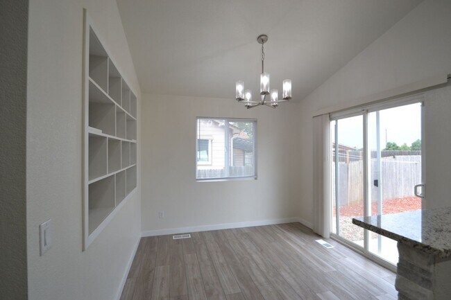 Building Photo - Newly Remodeled 3 Bedroom Ranch!