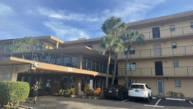 Primary Photo - 9370 SW 8th St