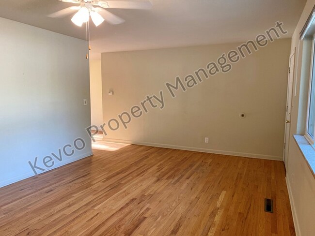 Building Photo - 1313 Fairview Dr