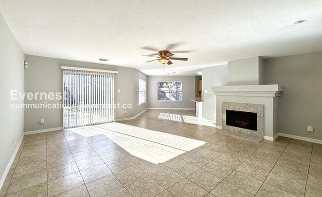 Building Photo - 2527 Pine Shadows Dr