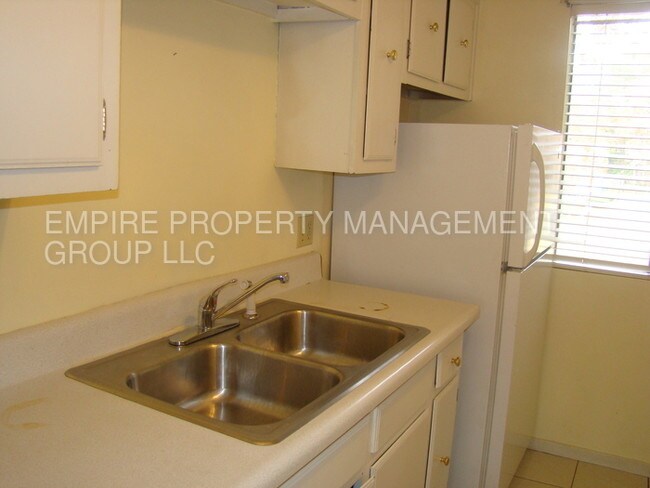 Building Photo - 1208 Bush River Rd