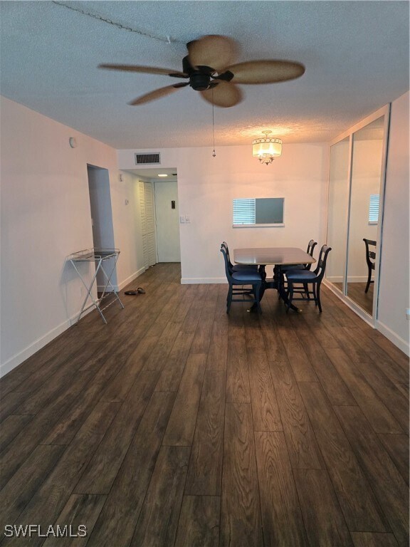 Foto del edificio - 1580 Pine Valley Dr