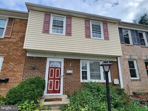 Building Photo - 15 County Ct