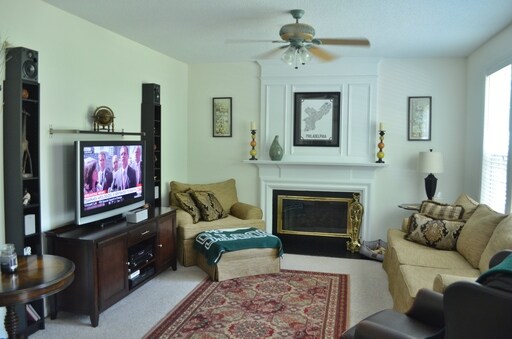 Building Photo - 1726 Waterland Dr
