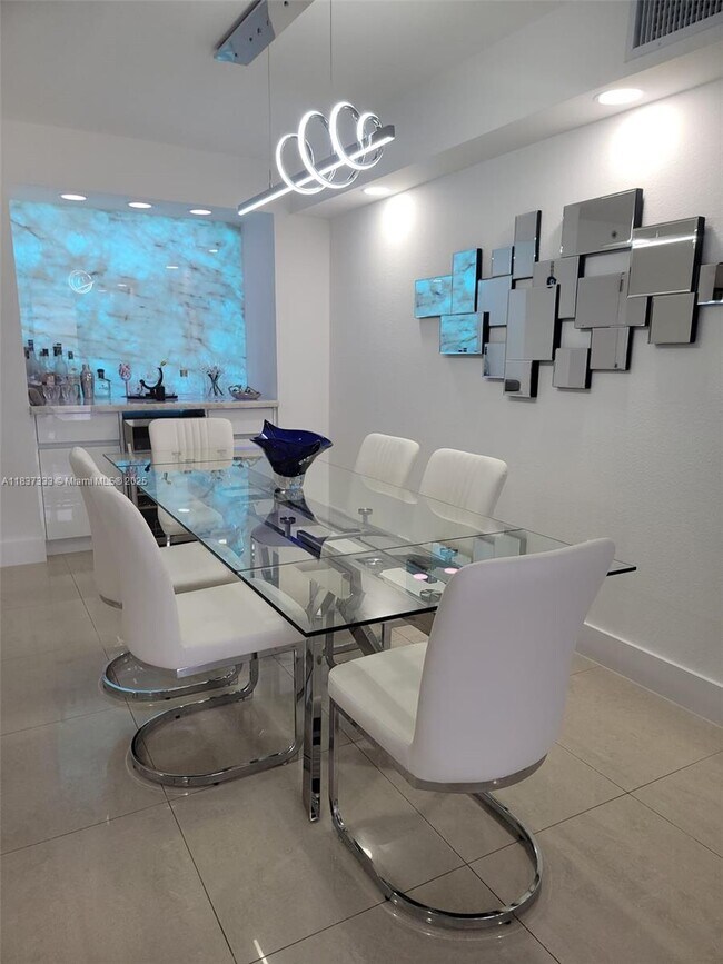 Building Photo - 5701 Collins Ave