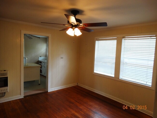 Building Photo - 224 Holly Hill Rd
