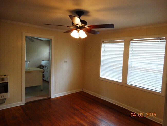 Foto del edificio - 224 Holly Hill Rd
