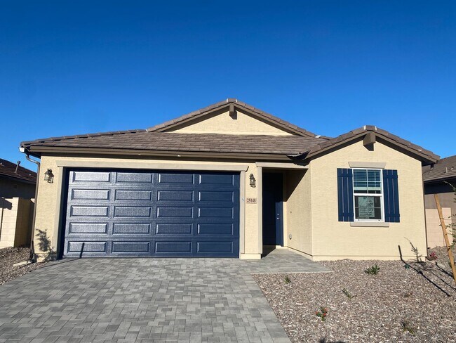Foto del edificio - Beautiful Newer Build 3 Bed/2 Bath with Den in Rancho Cabrillo