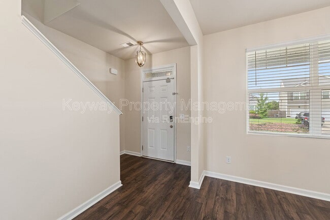 Building Photo - 3262 Carmine Ave