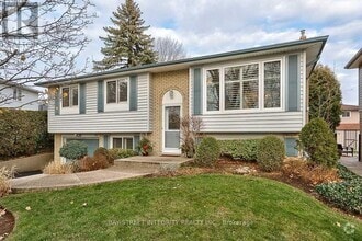 Building Photo - 1261 Richards Crescent