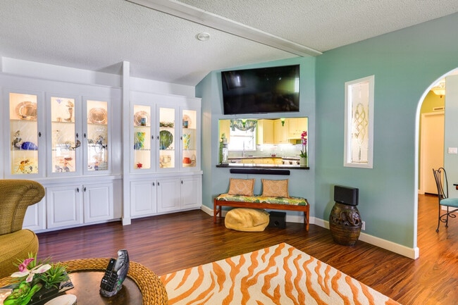 Foto del edificio - 274 Riverwood Rd