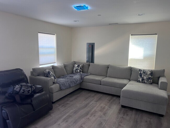 Foto del edificio - 3414 Randy Ln