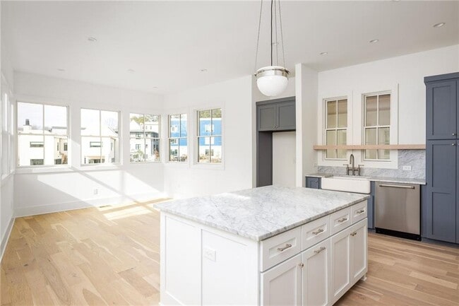 Building Photo - 1220 Mado Lp