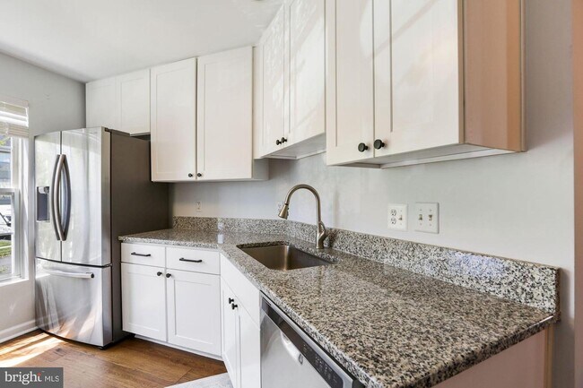Building Photo - 17368 Avion Square