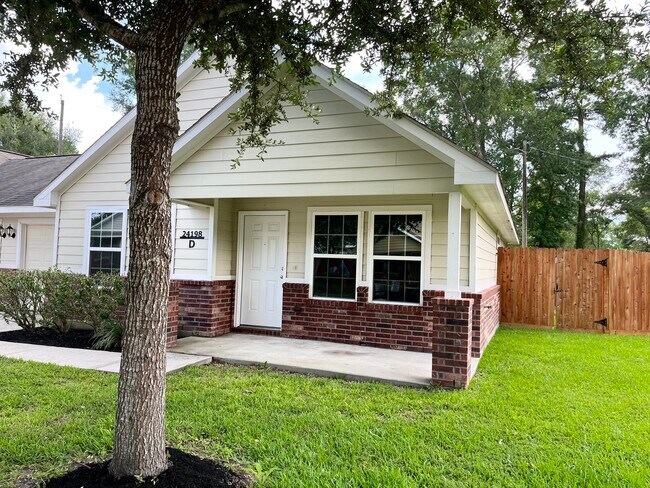 Building Photo - 24198 Evergreen Dr